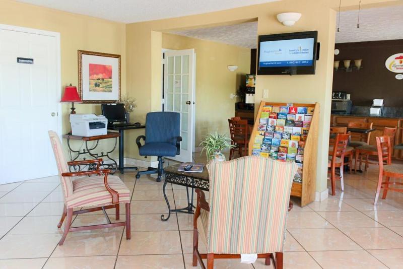 Super 8 by Wyndham Roseburg Hotel Bagian luar foto